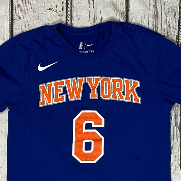 New York Knicks Kristaps Porzingis The Nike Tee Blue NBA Basketball Tshirt - Picture 6 of 6